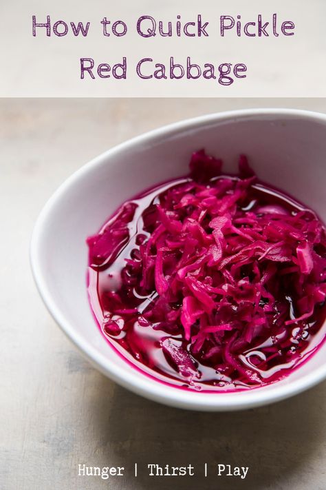 Quick Pickled Cabbage, Cabbage Tacos, Pickled Red Cabbage, Red Cabbage Recipes, Quick Pickled, Doner Kebab, Pickled Cabbage, Pickled Veggies, Super Easy Recipes