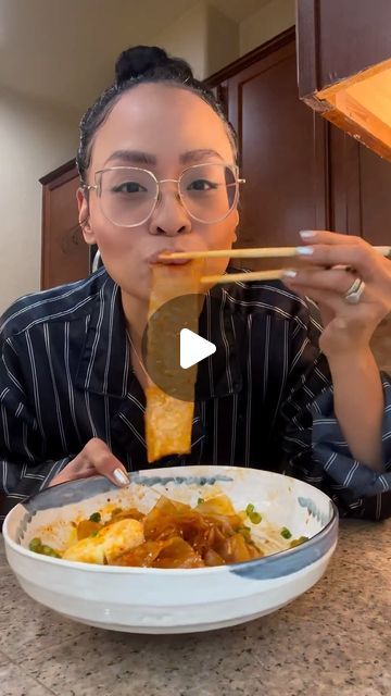 200K views · 7.6K likes | Michelle Belfrey on Instagram: "RICE PAPER WIDE NOODLE HACK! 🍚🍜 This is a hack. I definitely don’t mind on keeping this was really good. I’m always ordering wide noodles at the restaurant because they are kind of hard to fine at your regular grocery store. And sometimes it’s hard to find extra wide noodles at the Asian store.   *** I forgot to mention that I warmed up the sauce before I poured it over the noodles.   Try this and tell me what you think🤤 #ricepaperhack #ricepapernoodles #ricepaper #easyrecipes #viralfoodtrends  #trendingfoods" Chow Fun Noodles, Wide Noodles, Chow Fun Recipe, Rice Paper Recipes, Keto Noodles, Rice Noodle Recipes, African Recipes Nigerian Food, Asian Store, Chinese Foods