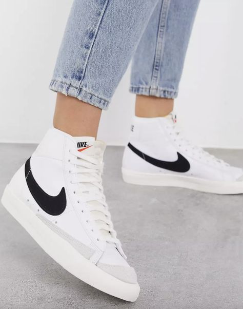 90s Fashion - Nike High Tops Women Shoes For Women Fall, Nike Mens Tennis Shoes, Fall Shoes For Women, Fall Shoes Women, 2023 Sneakers, Nike Blazer Mid 77 Outfit, Bold Heels, Blazer Mid 77 Vintage, Autumn Shoes Women