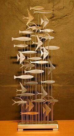 Woodworking Ideas Tre Kunst, Wood Fish, Wooden Fish, Fish Wall Art, Fish Sculpture, Driftwood Crafts, Beginner Woodworking Projects, Wood Plans, Wire Sculpture