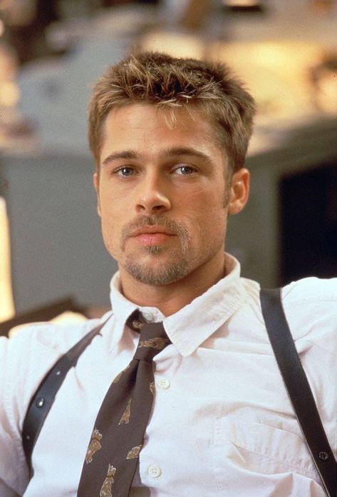 Brad Pitt circa Se7en (1995) will forever be the hottest Brad Pitt era. Detective Mills Se7en, Brad Pitt Goatee, Se7en Brad Pitt, Detective Mills, Brad Pitt Seven, Brad Pitt Se7en, Seven Brad Pitt, Brad Pitt Haircut, Se7en 1995