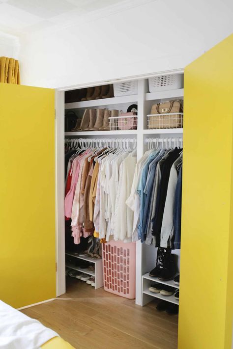 Divided Built-In Closet DIY - A Beautiful Mess Closet For Two People, Smart Closet Ideas, Long Closet, Clothes Bar, Long Shelves, Built In Closet, Emily Henderson Design, Smart Closet, Ford Interior