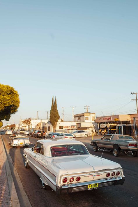 Cruise in Compton held by Kustom Oldies CC #lowrider #compton #carculture #california #lifestyle #aesthetic #beautiful Compton California 90s, Old La Aesthetic, Cruising Aesthetic Car, Old California, Compton California Aesthetic, 80s Cars Aesthetic, 80s California, 90s West Coast Aesthetic, Compton Wallpaper