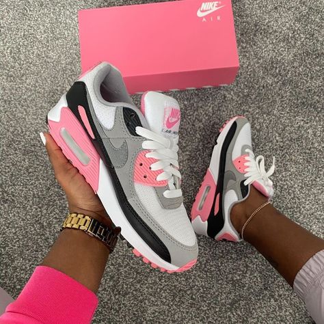 Air Max 90 Outfit, Nike Air Max 90 Outfit, Mode Purple, 90 Shoes, Air Max 90 Women, Nike Shoes Girls, Jordan Shoes Girls, Nike Air Shoes, Cute Nike Shoes