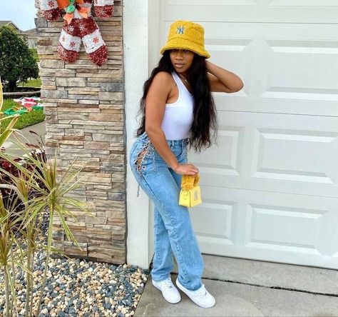 Summer Outfits With Hats Black Women, Black Women Bucket Hat Outfit, Bucket Hat Outfits Black Women, Bucket Hat And Cargo Pants Outfit, Cute Outfits With Hats Black Women, Denim Bucket Hat Outfit Black Women, Bucket Hat Outfit Spring, Outfits With Hats Black Women, Bucket Hat Outfit Black Women