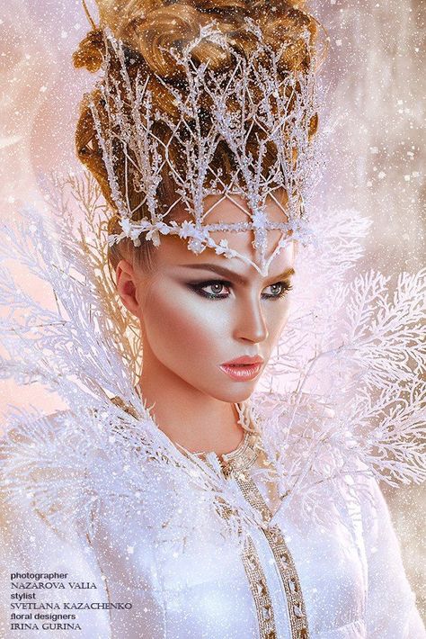 Ice Queen Outfit, Ice Queen Costume, Winter Queen, Detail Couture, Queen Outfit, Queen Costume, Ice Princess, Snow Queen, Ice Queen