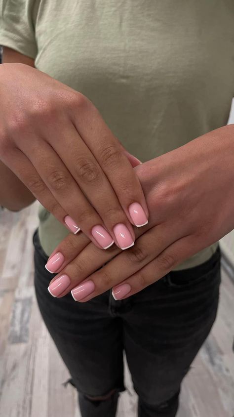 Lori Harvey Short Nails, Short Coffin Nails Designs, Biab Nails, Natural Nails Manicure, Natural Gel Nails, Gel Toe Nails, Subtle Nails, Lori Harvey, Simple Gel Nails