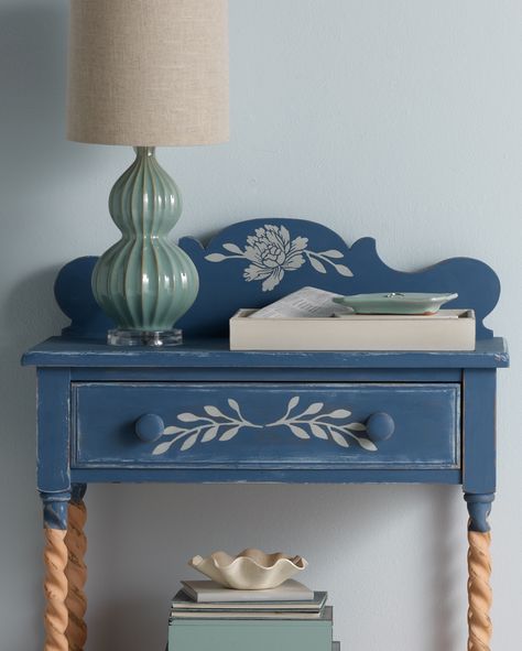 Painted Furniture Diy Furniture Easy, Interior Paint Colors, Design Del Prodotto, Diy Furniture Projects, Diy Home Decor Projects, Room Paint, Reupholster, Furniture Projects, Interior Paint