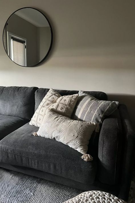 Dark Sofa Pillows Ideas, Charcoal Couch Throw Pillows, Dark Gray Couch Neutral Living Room, Pillows That Go With Dark Grey Couches, Throw Pillows Charcoal Couch, How To Lighten Up A Dark Grey Couch, Dark Grey Couch White Pillows, Grey Sectional Couch Pillow Ideas, Grey Sofa With Neutral Pillows