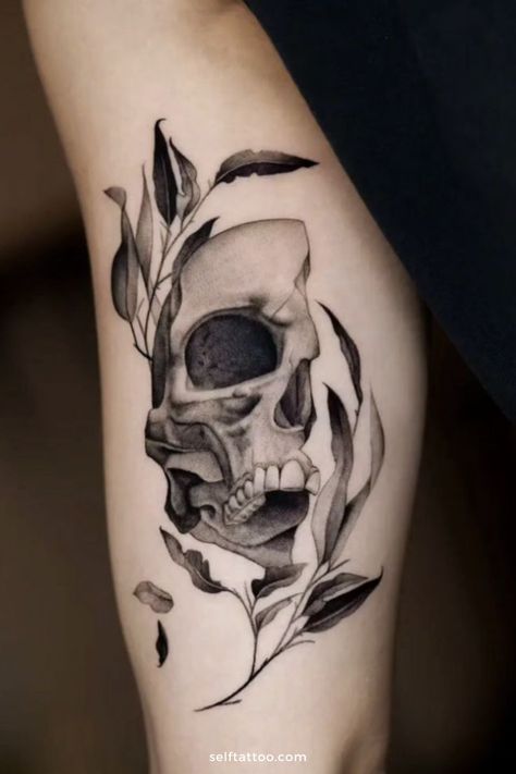 Struggling to find the best tattoo artist? Discover key factors to consider when selecting an artist to ensure you get the tattoo of your dreams Anatomic Heart Tattoo, Anatomical Tattoo, Cat Skull Tattoo, Skull Tattoo Ideas, Self Tattoo, Anatomical Tattoos, Memento Mori Tattoo, Tattoo Ideas Males, Anatomical Heart Tattoo