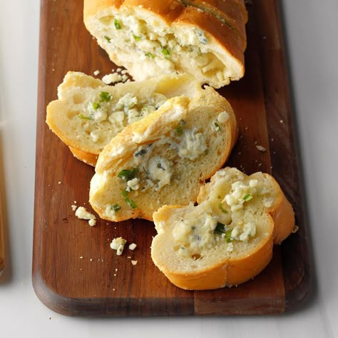 Blue Cheese Bread, Stuffed Breads, Party Bread, Hayward Wisconsin, Blue Cheese Recipes, Cheese Bread Recipe, Stuffed Bread, Potluck Ideas, Garlic Cheese Bread