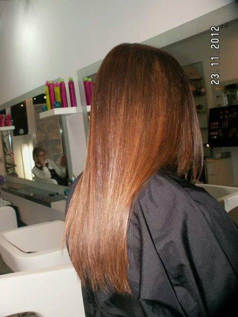 Hair Asethic, Straight Hair Black Women, Big Lotto, Ombre Straight Hair, Ginger Ombre, Natural Hair Colour, Black Women Hair Color, Hair Stripes, Highlights For Dark Brown Hair