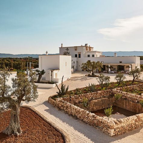 Stone Farmhouse, Tuscan Villa, Italian Luxury Brands, Living Off The Land, Puglia Italy, Small Hotel, Luxury Boutique Hotel, Southern Italy, Country Estate