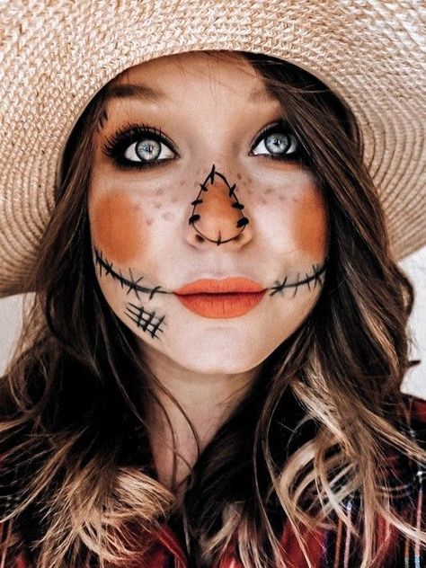 Last Minute Halloween Costume Ideas, Diy Scarecrow Costume, Scarecrow Halloween Makeup, Halloween Costumes Scarecrow, Makeup Clown, Scarecrow Makeup, Diy Scarecrow, Halloween Make-up Looks, Quick Halloween Costumes