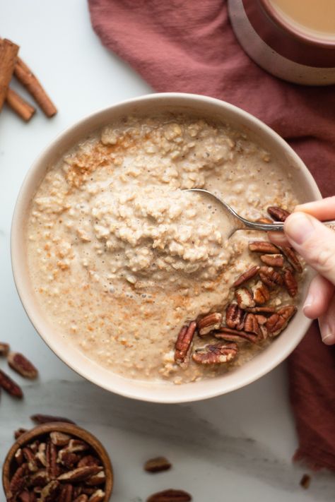 Egg Nog Oatmeal, Eggnog Overnight Oats, Eggnog Oatmeal, Holiday Oatmeal, Winter Oatmeal, Christmas Oatmeal, Winter Breakfast Ideas, Oat Bowl, Oat Porridge