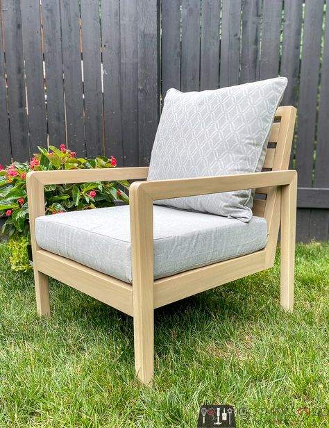 Modern Outdoor Chair, Cube Chair, Modern Outdoor Chairs, Simple Building, Trim Router, Backyard Furniture, Outdoor Office, Indoor Chairs, Outdoor Chair