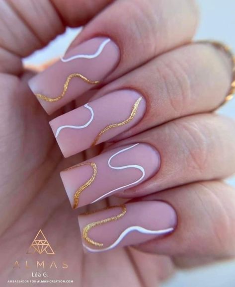 Royal Nails, Diy Nails Easy, Nail Art Designs For Beginners, Swirl Nail Art, Ideas Uñas, Easy Nail Art Designs, G Nails, Professional Manicure, Nail Drills