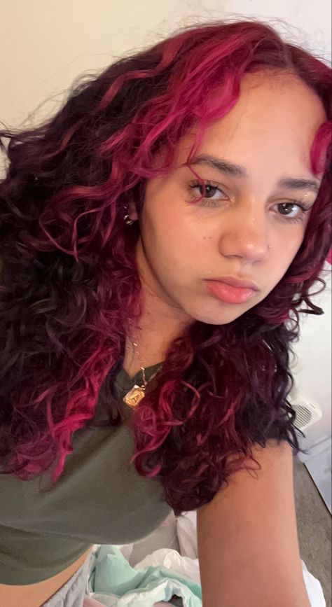 Magenta Highlights Curly Hair, Hot Pink Highlights In Brown Hair Curly, Curly Hair With Streaks Of Color, Curly Multicolored Hair, Chunky Pink Highlights Curly Hair, Pink Skunk Hair Curly, Fun Hair Color Ideas For Curly Hair, Pink Highlights In Brown Hair Curls, Pink Hair Streaks Curly