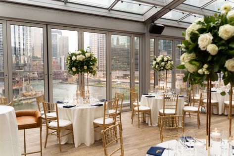 Venue view at Gibsons Italia overlooking the Chicago River. Chicago Wedding Aesthetic, Field Museum Chicago Wedding, Gibsons Italia Chicago, Wedding Venues Chicago, Chicago Wedding Photography, Chicago Wedding Venues, Downtown Chicago, Space Wedding, Hair And Makeup Artist