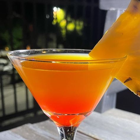 @lou_the_bartender on Instagram: "Upside Down Pineapple Cake Tini 🍰 1.5oz vanilla vodka 3/4oz pineapple juice 3/4oz amaretto 1/2oz grenadine #cocktail #cocktails #cocktailrecipes #drinks #partydrinks #bartender #bartenders #mixology #mixologist #upsidedownpineapplecake" Upside Down Pineapple Cake, Grenadine Cocktail, Upside Down Pineapple, Vanilla Vodka, Pineapple Cake, Pineapple Juice, Party Drinks, Mixology, Upside Down