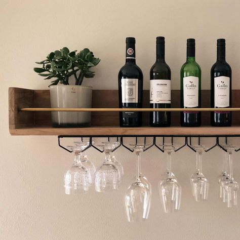 Bild von barfusszone | SoLebIch.de Drink Corner, Diy Home Bar, Outdoor Deck, Wine Bar, Bars For Home, Home Bar, Wabi Sabi, Wine Rack, Lovely Gift