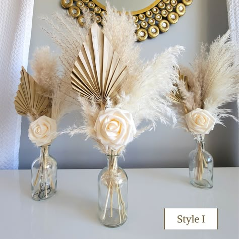 Boho Palm Leaves Centerpiece, Boho Flowers Centerpieces, Dinner Table Bouquet, Pampas Grass Graduation Party, Boho Birthday Centerpiece Party Ideas, Pompus Grass Centerpieces, Pampas Grass Decor Centerpiece, Simple Pampas Centerpiece, Pampas Vase Centerpiece