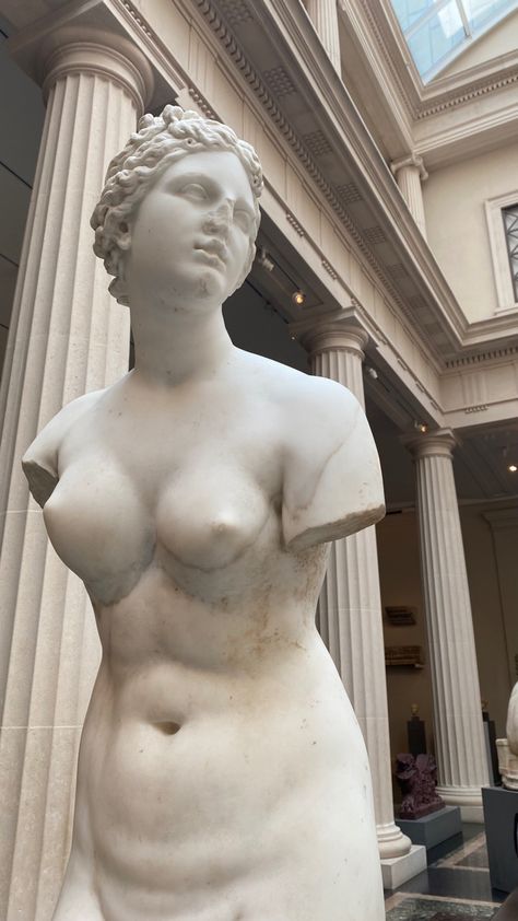 Aprodithe Aesthetic, Aphrodite Statues, Aprodithe Goddess, Aphrodite Devotee, Aphrodite Body Type, Aphrodite Alter, Aphrodite Greek Mythology, Aphrodite Core, Aphrodite Sculpture