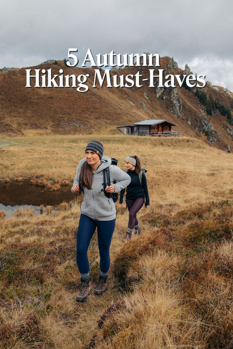 As the season shifts, it's time to elevate your outdoor wardrobe with a perfect autumn capsule. In this edition, we’re focusing on how to build a versatile and stylish collection tailored for outdoor adventures. From essential layers to functional gear, discover how to create a wardrobe that’s ready for crisp hikes and cozy campfires. Get the tips and pieces you need to make your fall explorations both comfortable and chic! Hiking Capsule Wardrobe, Hiking Basics, Hiking Must Haves, Autumn Capsule Wardrobe, Fall Hiking Outfits, Outdoor Wardrobe, Fall Hiking, Fall Capsule Wardrobe, Hiking Outfit