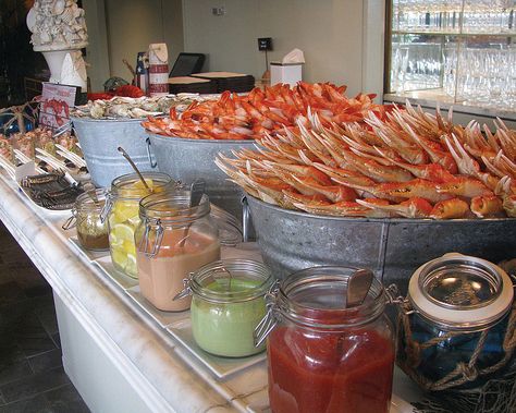 Shellfish Display With All The Accompaniments! Seafood Display, Seafood Dinner Party, Seafood Boil Party, Seafood Party, Appetizer Buffet, Crab Feast, Oyster Roast, Seafood Bisque, Seafood Buffet