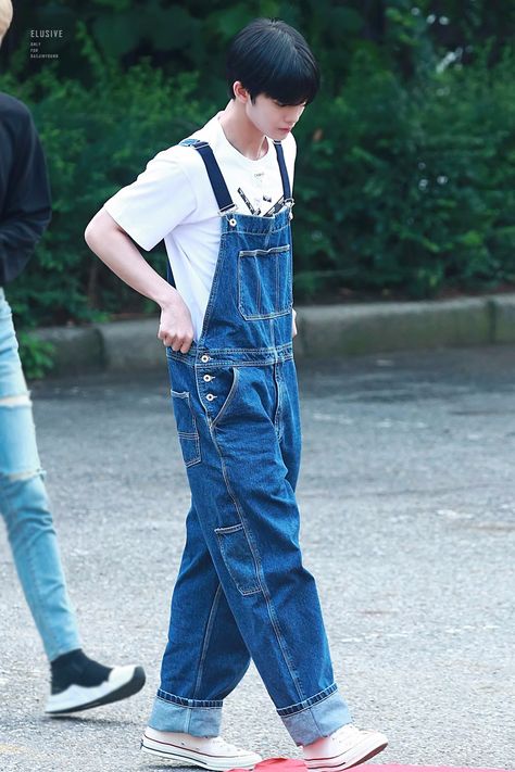 Thrift Shop Outfit, Overalls Outfits, Bae Jinyoung, Overalls Men, G Photos, Jin Young, Clothing Design Sketches, Boys Fits, Korean Boys