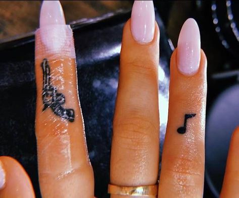 Country Finger Tattoos, Western Finger Tattoos For Women, Western Finger Tattoos, Rock On Tattoo, Western Tattoos For Women Sleeve, Nashville Tattoo Ideas, Western Tats, Punchy Tattoos, Cross Finger Tattoos