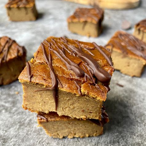 Sweet Potato Protein Bars - The Betty Rocker Protein Bars Recipe, Healthy Paleo Desserts, Sweet Potato Varieties, Betty Rocker, Canning Sweet Potatoes, Potato Bar, Protein Bars Homemade, Sugar Free Treats, Sweet Potato Protein