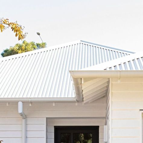 Weatherboard Cottage, Cottage Extension, Weatherboard House, Older Homes, Square Windows, Classic Coastal, Modern Extension, House Features, Passive House