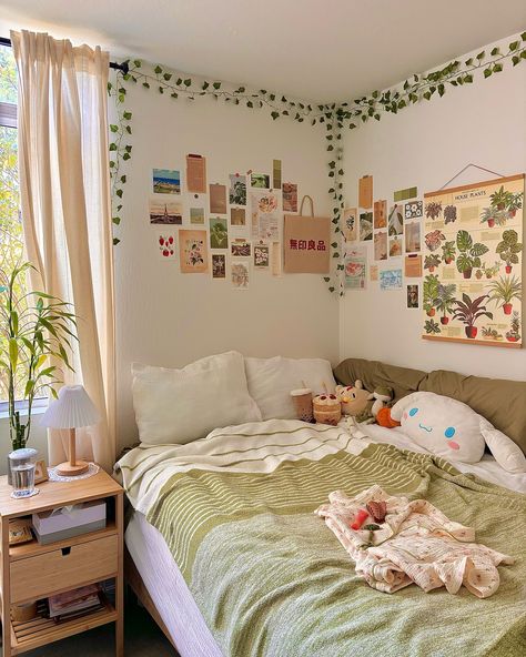 swipe to see ☀️ to 🌙 🛏️🌿✨ presenting the view behind my desk! what’s behind your desk? 👀🍃 introducing another space in my cozy bedroom: my comfy bed which is 3 times my size 😆 I’ve been spending a lot more time on my bed these days which is probably not a great thing 🤣 maybe I made my bed too cozy🤔 🏷️🌿 #bedroom #bedroominspo #bedroomideas #pinterest #pinterestinspired #cozybedroom #roominspo #greenaesthetic Cute Day Bed Ideas, Cozy Pastel Bedroom, Day Bed Bedroom Ideas, Day Bed Ideas, Comfy Room Ideas, Comfy Room, Funky Bedroom, Dorm Bed, Pastel Bedroom