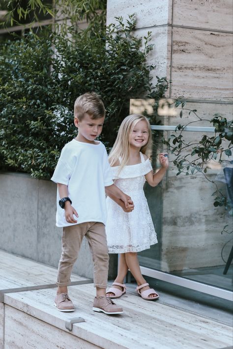 Siblings Outfits, Brother And Sister Twins, Little Siblings, Matching Siblings Outfit, Fraternal Twins Boy And Girl Aesthetic, Baby Haircut, Sibling Outfits, Sister Outfits, Twin Outfits