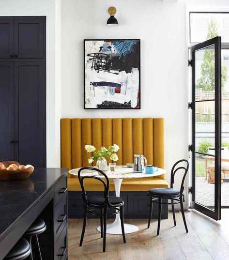 Modern Farmhouse Home, Banquette Seating, Cafe Style, Kitchen Nook, Dining Nook, Dining Room Inspiration, Breakfast Nook, Dining Room Design, Room Table