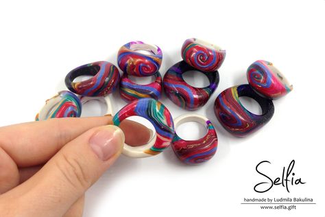 Bright Polymer Clay Rings Fimo Ring, Clay Videos, Clay Ring, Polymer Clay Ring, Polymer Clay Canes, Polymer Crafts, Resin Tutorial, Polymer Jewelry, Clay Jewelry Diy