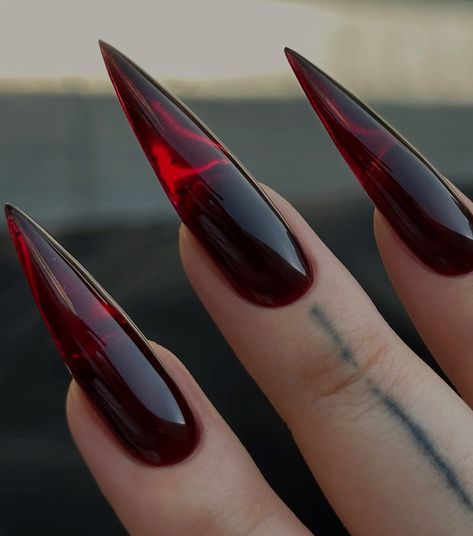 Vampire Nails Aesthetic, Gore Nails, Vamp Nails, Vampy Nails, Blood Nails, Red Stiletto Nails, Vampire Nails, Acrylic Nails Stiletto, Sharp Nails