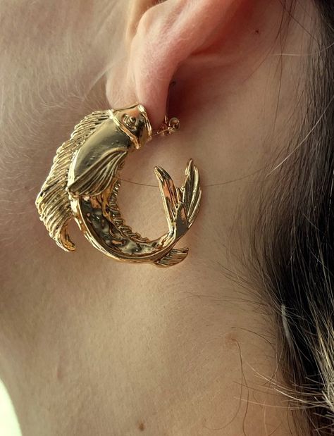 Fish Items, Big Gold Earrings, Gold Koi Fish, Gold Koi, Jewelry Big, Anamika Khanna, Stylish Earrings, Gold Fish, Outfit Design