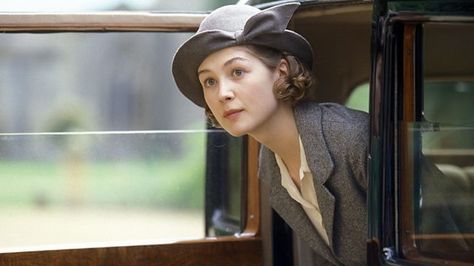 Pursuit Of Love, Best Period Dramas, Mitford Sisters, Nancy Mitford, Shakespeare In Love, Becoming Jane, The Libertines, Famous Novels, Rosamund Pike