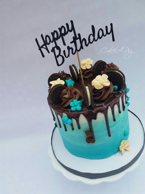 Drippy Oreo Cake Watercolor buttercream Blue  Chocolate Blue Cake With Chocolate Drip, Choc Drip Cake, Birthday Cake With Chocolate, Blue Drip Cake, Drippy Cakes, Cake Watercolor, Wedding Bakery, Cake Oreo, Cake Designs For Kids