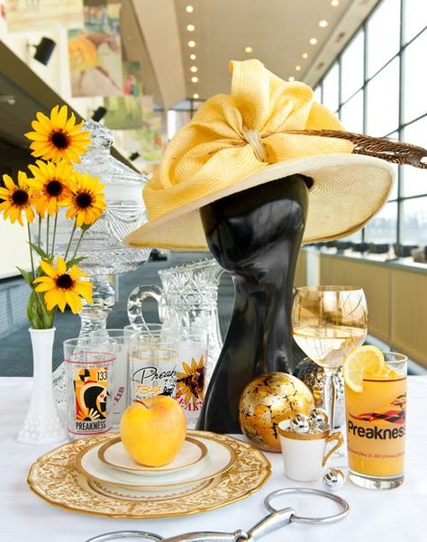 That's A Hat Hat Themed Party Ideas, Hat Centerpieces Table Decorations, Kentucky Derby Birthday, Preakness Party, Kentucky Derby Themed Party, Tea Party Centerpieces, Horse Racing Party, Kentucky Derby Party Food, Antique Hat