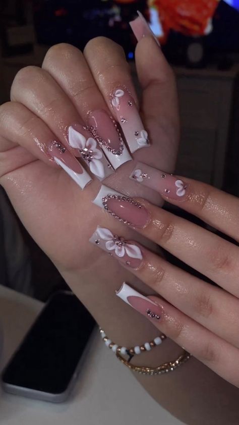 Fancy Bridal Nails, Acrylic Nail Designs Diamonds, 3d Flower Nails Medium Length, Acrylic Nail Designs With Flowers, Gel X Nail Ideas Square, Latina Nails Medium, Latina Nail Designs Medium, Copy And Paste Nails, Latina Nail Designs Pink Short