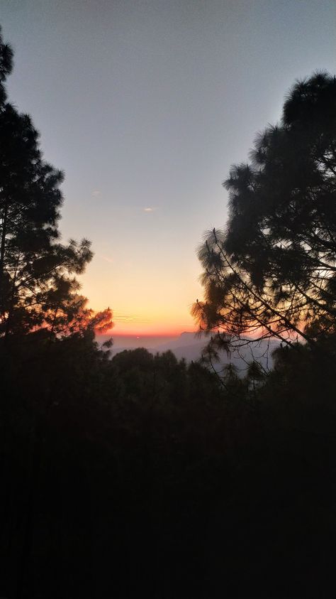 Beautiful sunset in my hometown Pauri Garhwal Pahadi Wallpapers, Sky Photography Nature, Anime Pictures, Cool Anime Pictures, Photography Nature, Dark Wallpaper, Sky Photography, Places To Visit, Collage