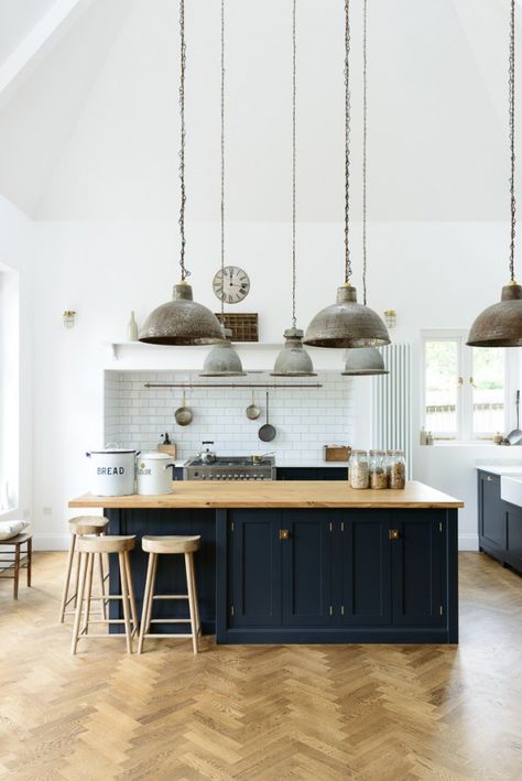 A beautiful Arts and Crafts house with beautiful vintage pendant lights, Pantry Blue deVOL cupboards and original parquet floor Arts And Crafts Kitchen, Devol Kitchens, Simple Furniture, Kitchen Island Design, Shaker Kitchen, Kitchen Diner, Trendy Kitchen, Open Kitchen, Kitchen Styling