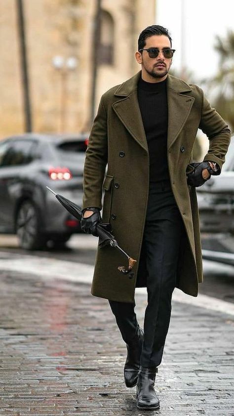 Men’s fall coat 18 ideas: Enhance your style this season Mens Fall Coats, Man's Overcoat, Mode Mantel, Overcoat Men, Mens Overcoat, Men's Trench Coat, Long Winter Coats, Classy Men, Trench Coat Men