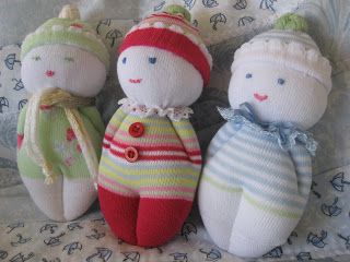 Sock Babies   These little sock babies were shown to me by a friend at my craft group, we all had a go at making them, ... Sock Monkeys Tutorial, Diy Sock Toys, Sock Doll, Sock Dolls, Sock Toys, Sock Crafts, Diy Socks, Plushie Patterns, Operation Christmas Child