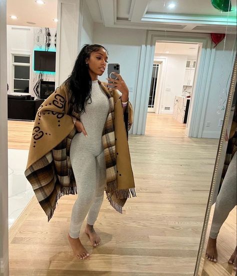 Black women , gray jumpsuit , gucci Jumpsuit Outfit Black, Instagram Mom, Chill Outfits, January 20, Fly Girl, Lookbook Outfits, Winter Fashion Outfits, Fall Winter Outfits