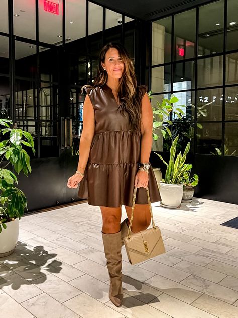 Leather Dress Outfit Fall, Faux Leather Dress Outfit, Brown Faux Leather Dress, Outfits For Date, Outfit For Date, Leather Dress Outfit, Fancy Casual, Fall Dress Outfit, Faux Leather Dress