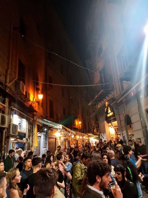 Palermo's nightlife scene is as diverse as the city itself – discover Palermo's best bars, clubs and party spots in this guide. Clubbing In Italy, Italy Night Life, Party In Italy, Argentina Trip, Italy Party, Best Cocktail Bars, Palermo Italy, Palermo Sicily, Senior Trip